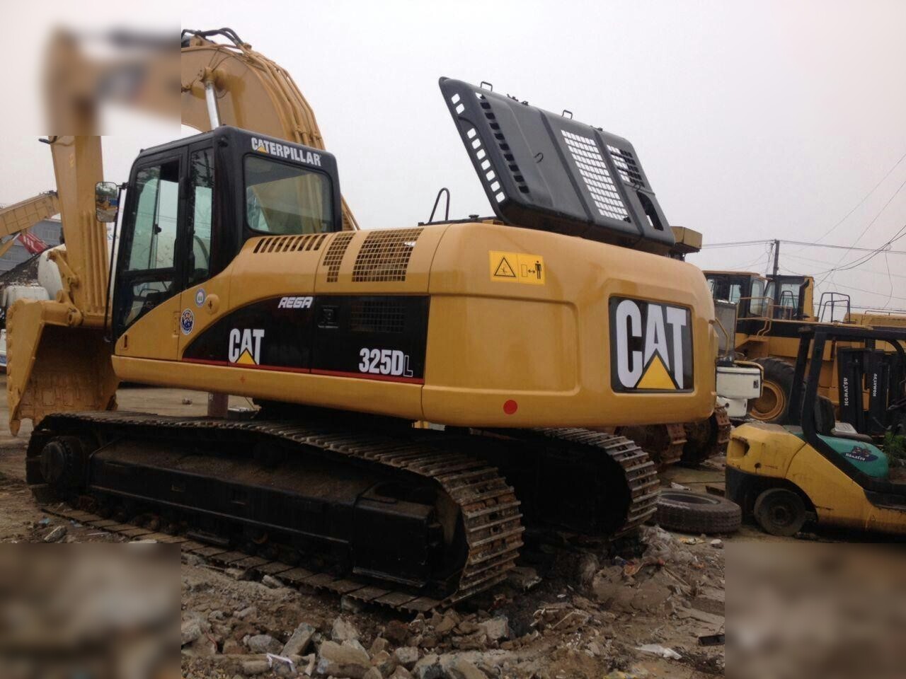 CATERPILLAR 325DL - Rupsgraafmachine: afbeelding 2 CATERPILLAR 325DL - Rupsgraafmachine: afbeelding 2