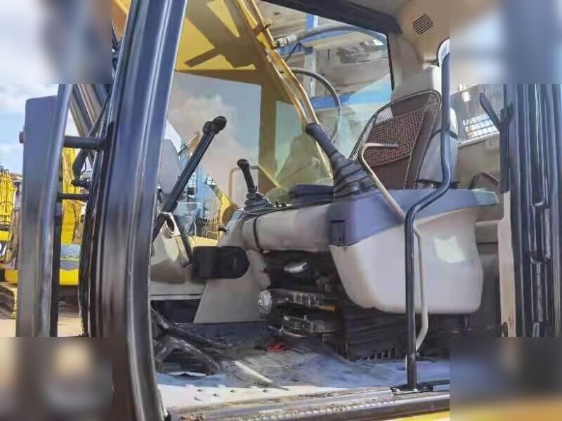 CATERPILLAR 330C - Rupsgraafmachine: afbeelding 4 CATERPILLAR 330C - Rupsgraafmachine: afbeelding 4