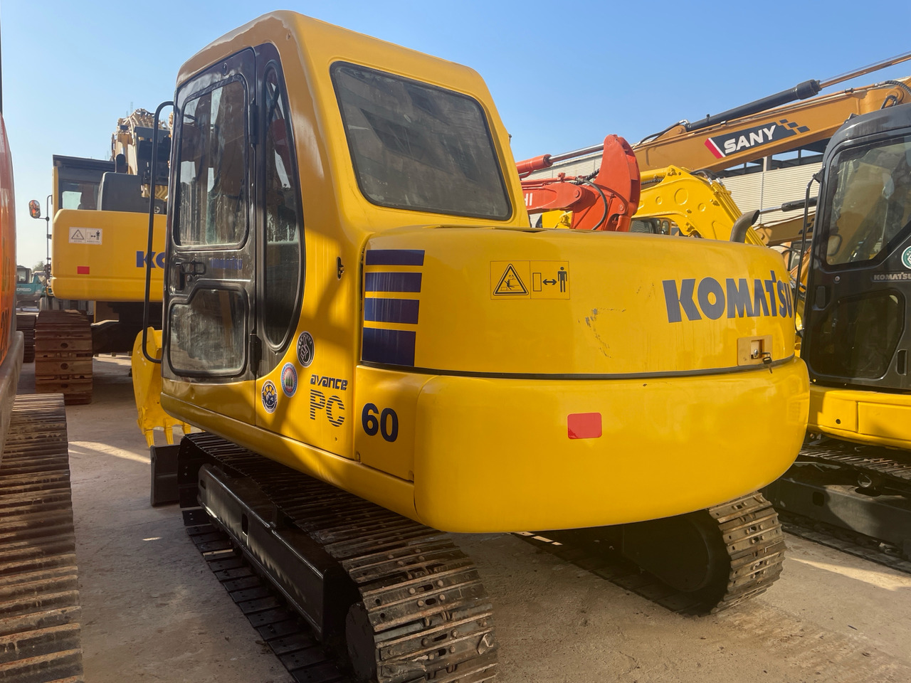 KOMATSU PC 60 - Rupsgraafmachine: afbeelding 2 KOMATSU PC 60 - Rupsgraafmachine: afbeelding 2