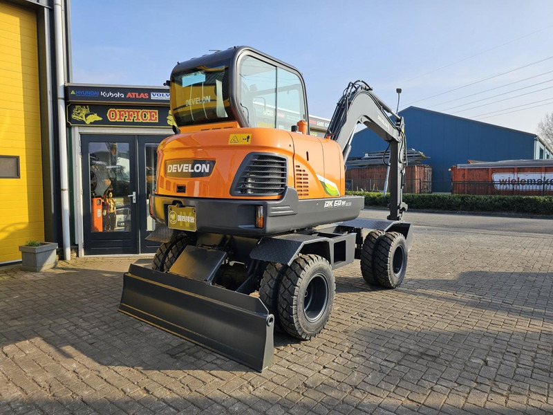 Develon DX60WN ECO-1 - Mobiele graafmachine: afbeelding 4 Develon DX60WN ECO-1 - Mobiele graafmachine: afbeelding 4