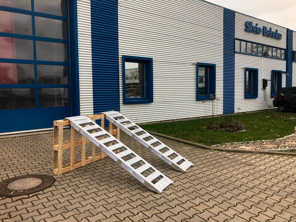 Alurampen Satz 2m 2000KG Minibagger Minilader Quad Auffahrrampe *INKL.19% MWST* - Laadbrug: afbeelding 2 Alurampen Satz 2m 2000KG Minibagger Minilader Quad Auffahrrampe *INKL.19% MWST* - Laadbrug: afbeelding 2