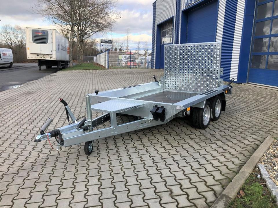 Vermietung / Tieflader 2700KG / Anhänger / ab 3 Tage / Auffahrrampe / Schaufelablage - Machinetransporter: afbeelding 4 Vermietung / Tieflader 2700KG / Anhänger / ab 3 Tage / Auffahrrampe / Schaufelablage - Machinetransporter: afbeelding 4