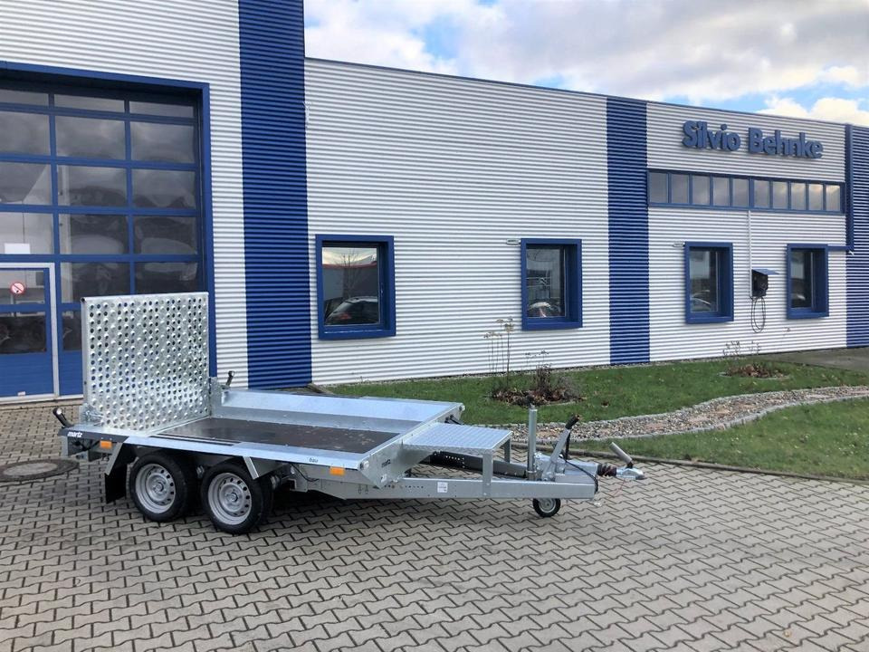 Vermietung / Tieflader 2700KG / Anhänger / ab 3 Tage / Auffahrrampe / Schaufelablage - Machinetransporter: afbeelding 1 Vermietung / Tieflader 2700KG / Anhänger / ab 3 Tage / Auffahrrampe / Schaufelablage - Machinetransporter: afbeelding 1