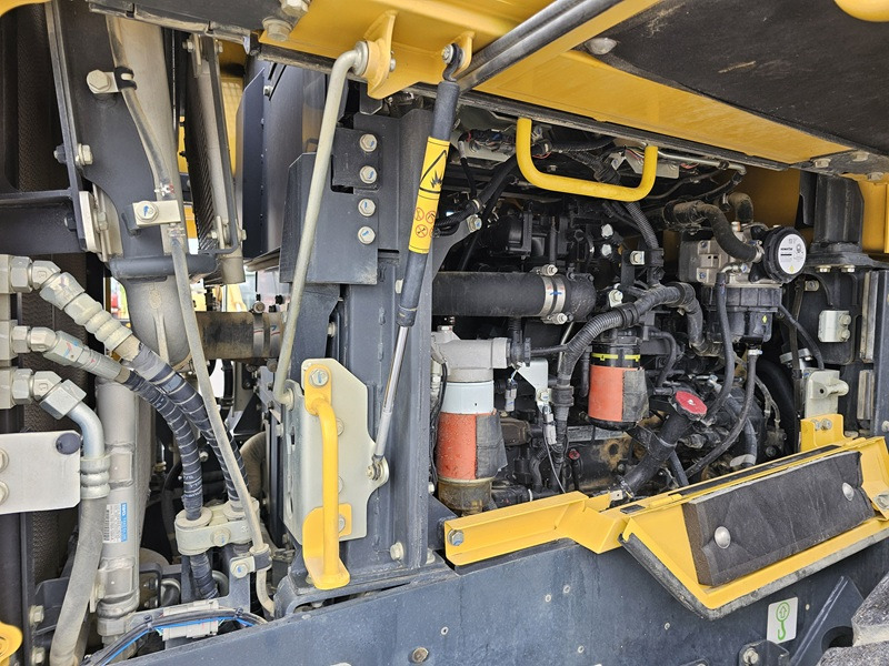 Wiellader KOMATSU WA380-8: afbeelding 18