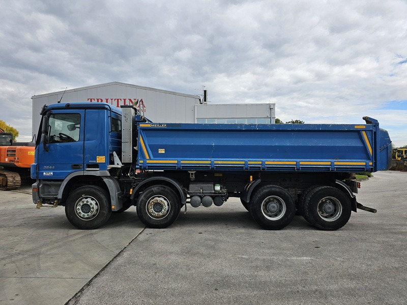 MERCEDES-BENZ DB3244 - Kipper vrachtwagen: afbeelding 2 MERCEDES-BENZ DB3244 - Kipper vrachtwagen: afbeelding 2