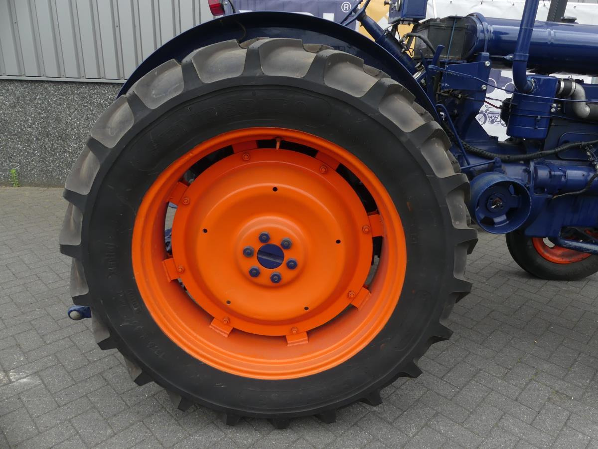 Tractor Fordson 27N: afbeelding 16 Tractor Fordson 27N: afbeelding 16
