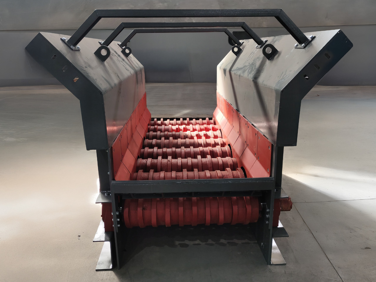 CONSTMACH Hochleistungs-WOBBLER-FEEDER – Die Ideale Lösung für Gleichmäßige und Kontrollierte Materialzufuhr - Mijnbouw machine: afbeelding 1 CONSTMACH Hochleistungs-WOBBLER-FEEDER – Die Ideale Lösung für Gleichmäßige und Kontrollierte Materialzufuhr - Mijnbouw machine: afbeelding 1