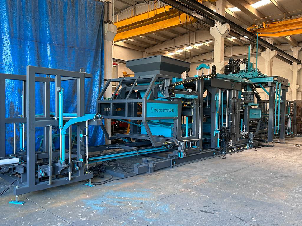 Constmach Machine de Fabrication de Blocs de Béton BS-25 (Machine de Pavage en Béton) - Betonblokmachine: afbeelding 3 Constmach Machine de Fabrication de Blocs de Béton BS-25 (Machine de Pavage en Béton) - Betonblokmachine: afbeelding 3