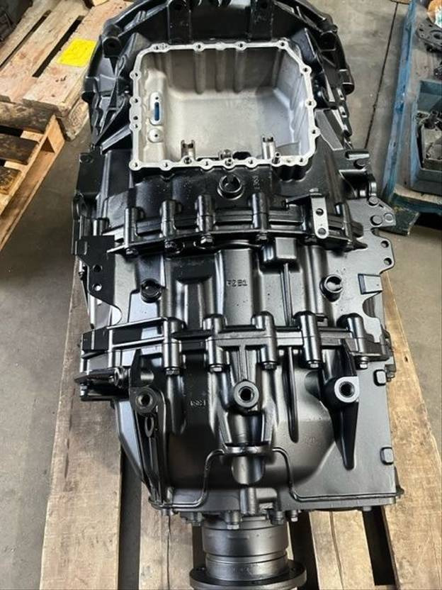 ZF 12AS2530 12AS2330 TO - Versnellingsbak voor Vrachtwagen: afbeelding 2 ZF 12AS2530 12AS2330 TO - Versnellingsbak voor Vrachtwagen: afbeelding 2