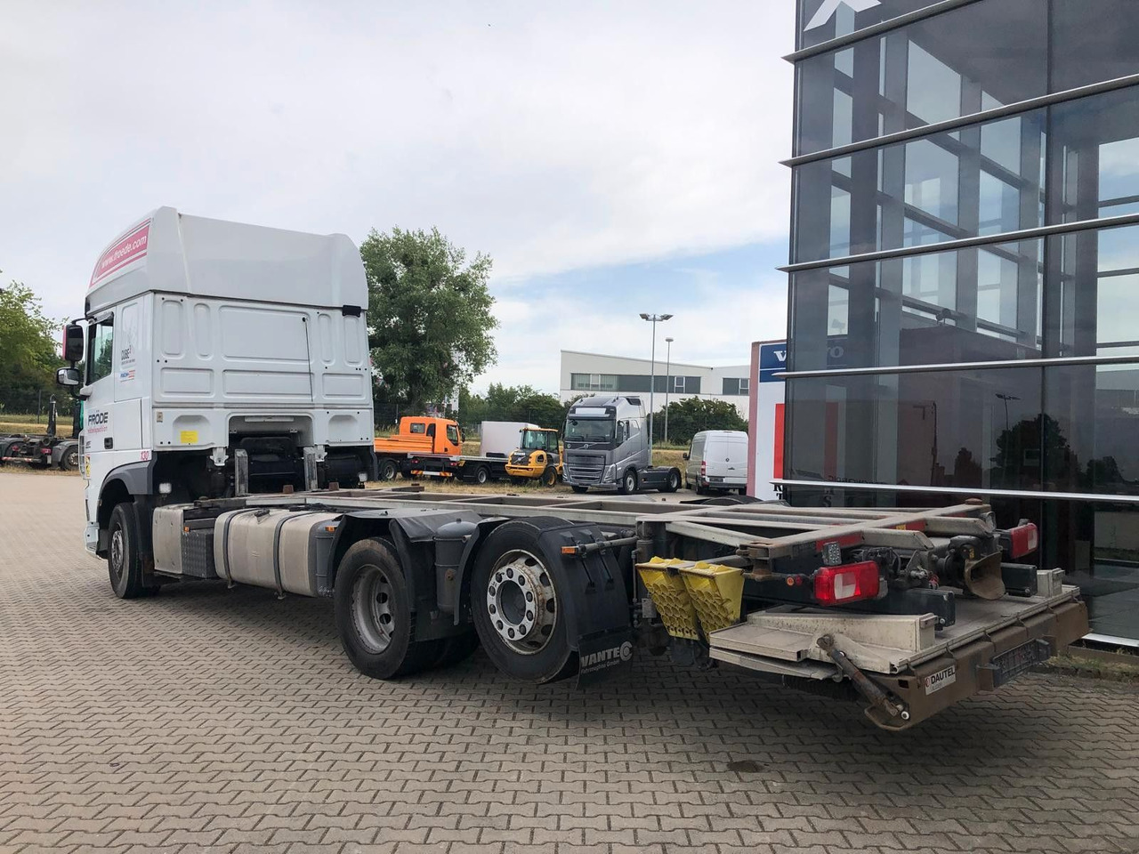DAF XF460SSC Lenk/Lift*LBW*Standkl*Mega*NeueKuppl. - Containertransporter/ Wissellaadbak vrachtwagen: afbeelding 2 DAF XF460SSC Lenk/Lift*LBW*Standkl*Mega*NeueKuppl. - Containertransporter/ Wissellaadbak vrachtwagen: afbeelding 2