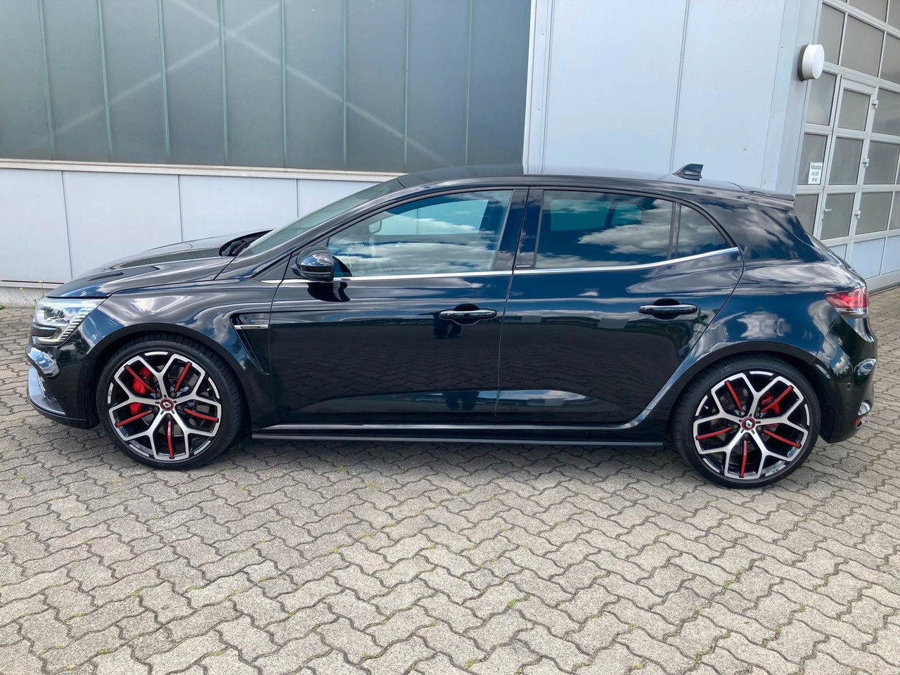 Renault Megane IV Lim. 5-trg. R.S. Trophy TCe 300 - Personenwagen: afbeelding 2 Renault Megane IV Lim. 5-trg. R.S. Trophy TCe 300 - Personenwagen: afbeelding 2