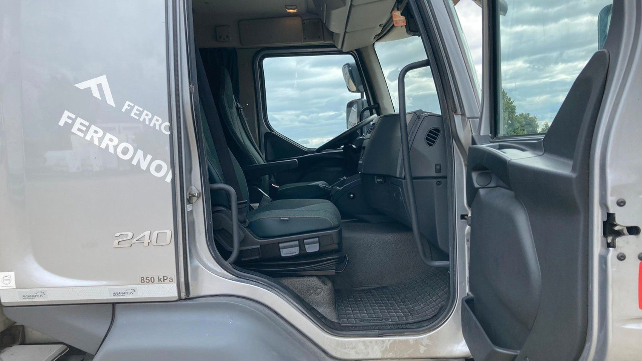 Volvo FL 12.240 Ladebordwand*Klima - Bakwagen: afbeelding 5 Volvo FL 12.240 Ladebordwand*Klima - Bakwagen: afbeelding 5