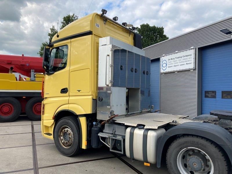Mercedes-Benz Actros 3351 6x4 - Trekker: afbeelding 2 Mercedes-Benz Actros 3351 6x4 - Trekker: afbeelding 2