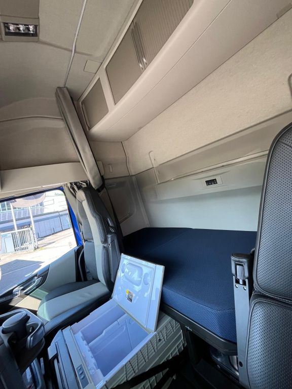 Trekker Volvo FH460 4x2 SZM: afbeelding 9