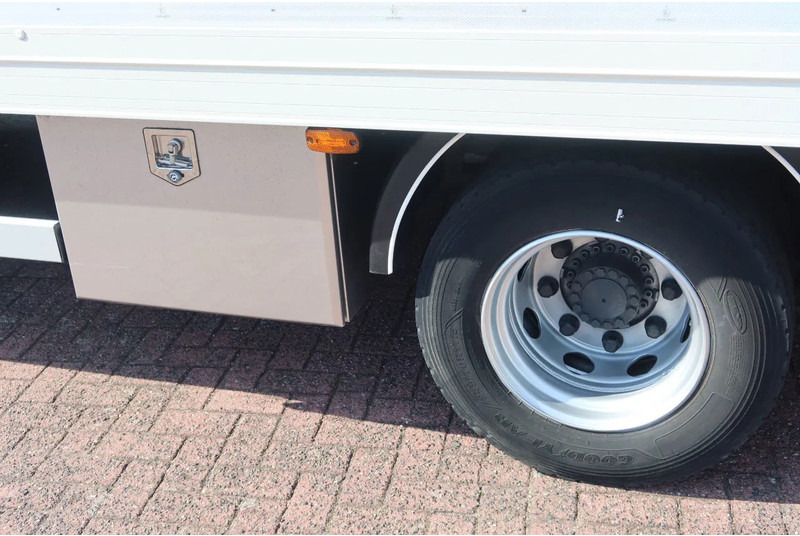 DAF LF 210 FA Bakwagen + Dhollandia 2000 kg klep extra accu set, 3x bindrail + stang. - Bakwagen: afbeelding 5 DAF LF 210 FA Bakwagen + Dhollandia 2000 kg klep extra accu set, 3x bindrail + stang. - Bakwagen: afbeelding 5