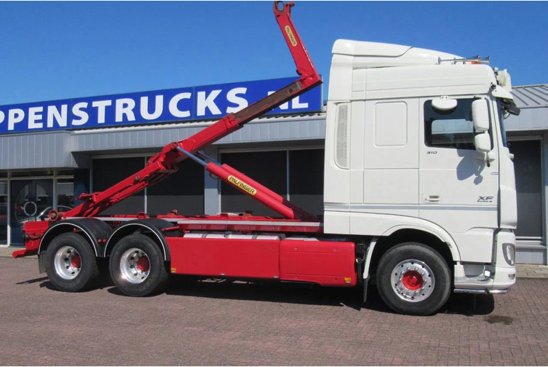 DAF XF 510 Fat 6x4 Euro 6 - Haakarmsysteem vrachtwagen: afbeelding 2 DAF XF 510 Fat 6x4 Euro 6 - Haakarmsysteem vrachtwagen: afbeelding 2