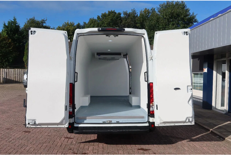 Iveco Daily 35S16 Iveco 35S16 L3/H2 Koel/Vries/ verwarmen Carrier Xarios 350 + 220 volt nacht aansluiting - Koelwagen: afbeelding 3 Iveco Daily 35S16 Iveco 35S16 L3/H2 Koel/Vries/ verwarmen Carrier Xarios 350 + 220 volt nacht aansluiting - Koelwagen: afbeelding 3