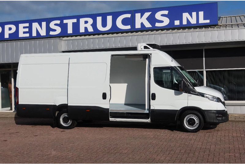 Iveco Daily 35S16 Iveco 35S16 L3/H2 Koel/Vries/ verwarmen Carrier Xarios 350 + 220 volt nacht aansluiting - Koelwagen: afbeelding 2 Iveco Daily 35S16 Iveco 35S16 L3/H2 Koel/Vries/ verwarmen Carrier Xarios 350 + 220 volt nacht aansluiting - Koelwagen: afbeelding 2