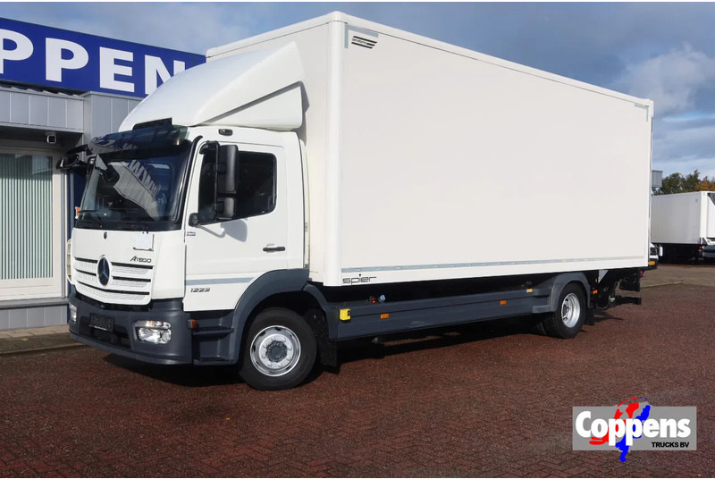 Mercedes-Benz Atego 1223 L Bak + Klep Bar 3000 KG - Bakwagen: afbeelding 1 Mercedes-Benz Atego 1223 L Bak + Klep Bar 3000 KG - Bakwagen: afbeelding 1