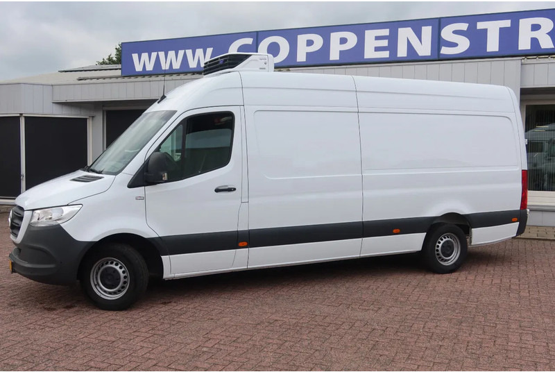 Mercedes-Benz Sprinter 317 Carrier Xarios 350 Koel/Vries/Verwarmen met Nachtaansluiting 220 Volt - Koelwagen: afbeelding 3 Mercedes-Benz Sprinter 317 Carrier Xarios 350 Koel/Vries/Verwarmen met Nachtaansluiting 220 Volt - Koelwagen: afbeelding 3
