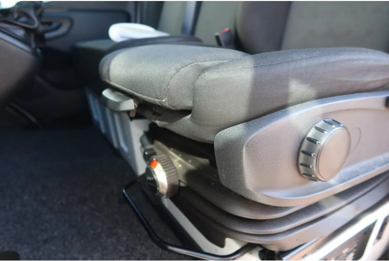 Mercedes-Benz Sprinter 516 CDI Koel/Vries + Dhollandia Klep 750 kg Carrier 300 Xarios Dag + nacht 220 Volt - Koelwagen: afbeelding 5 Mercedes-Benz Sprinter 516 CDI Koel/Vries + Dhollandia Klep 750 kg Carrier 300 Xarios Dag + nacht 220 Volt - Koelwagen: afbeelding 5