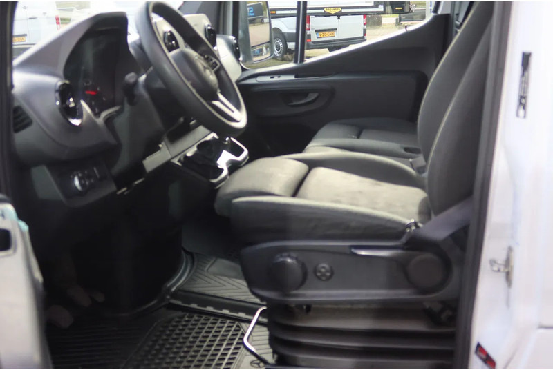 Mercedes-Benz Sprinter 519 CDI B.E. Koel Combi + Laadklep 1000kg Met Stekker 220 Volt - Koelwagen: afbeelding 5 Mercedes-Benz Sprinter 519 CDI B.E. Koel Combi + Laadklep 1000kg Met Stekker 220 Volt - Koelwagen: afbeelding 5