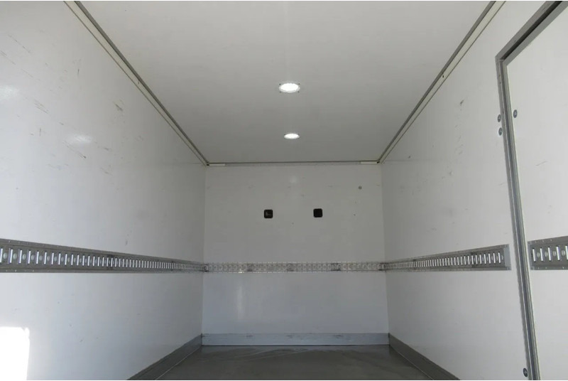 Renault Master Heating HEAVY DUTCH FLOWER TRUCK Euro 6 - Bakwagen: afbeelding 4 Renault Master Heating HEAVY DUTCH FLOWER TRUCK Euro 6 - Bakwagen: afbeelding 4