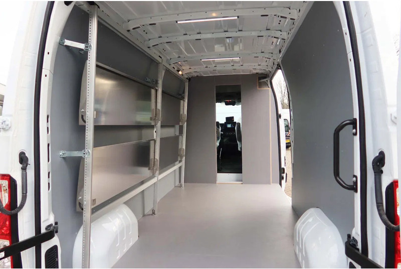 Renault Master POST NL Uitvoering L3/H2 BPM Vrij, 3 pieces in stock - Gesloten bestelwagen: afbeelding 4 Renault Master POST NL Uitvoering L3/H2 BPM Vrij, 3 pieces in stock - Gesloten bestelwagen: afbeelding 4
