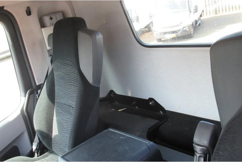 Mercedes-Benz Antos 1833 L - Trekker: afbeelding 4 Mercedes-Benz Antos 1833 L - Trekker: afbeelding 4