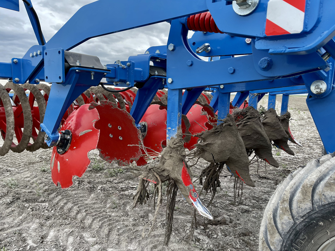 SOIL MASTER _DOMINANT SERIES TRAILED TYPE COMBINE TILLAGE MACHINE - Schijveneg: afbeelding 4 SOIL MASTER _DOMINANT SERIES TRAILED TYPE COMBINE TILLAGE MACHINE - Schijveneg: afbeelding 4