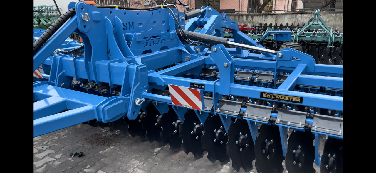 SOIL MASTER _GRAND MASTER SERIES FOLDABLE AND TRAILED TYPE MULTI DISC HARROW (RUBBER TYPE LEG) - Schijveneg: afbeelding 4 SOIL MASTER _GRAND MASTER SERIES FOLDABLE AND TRAILED TYPE MULTI DISC HARROW (RUBBER TYPE LEG) - Schijveneg: afbeelding 4