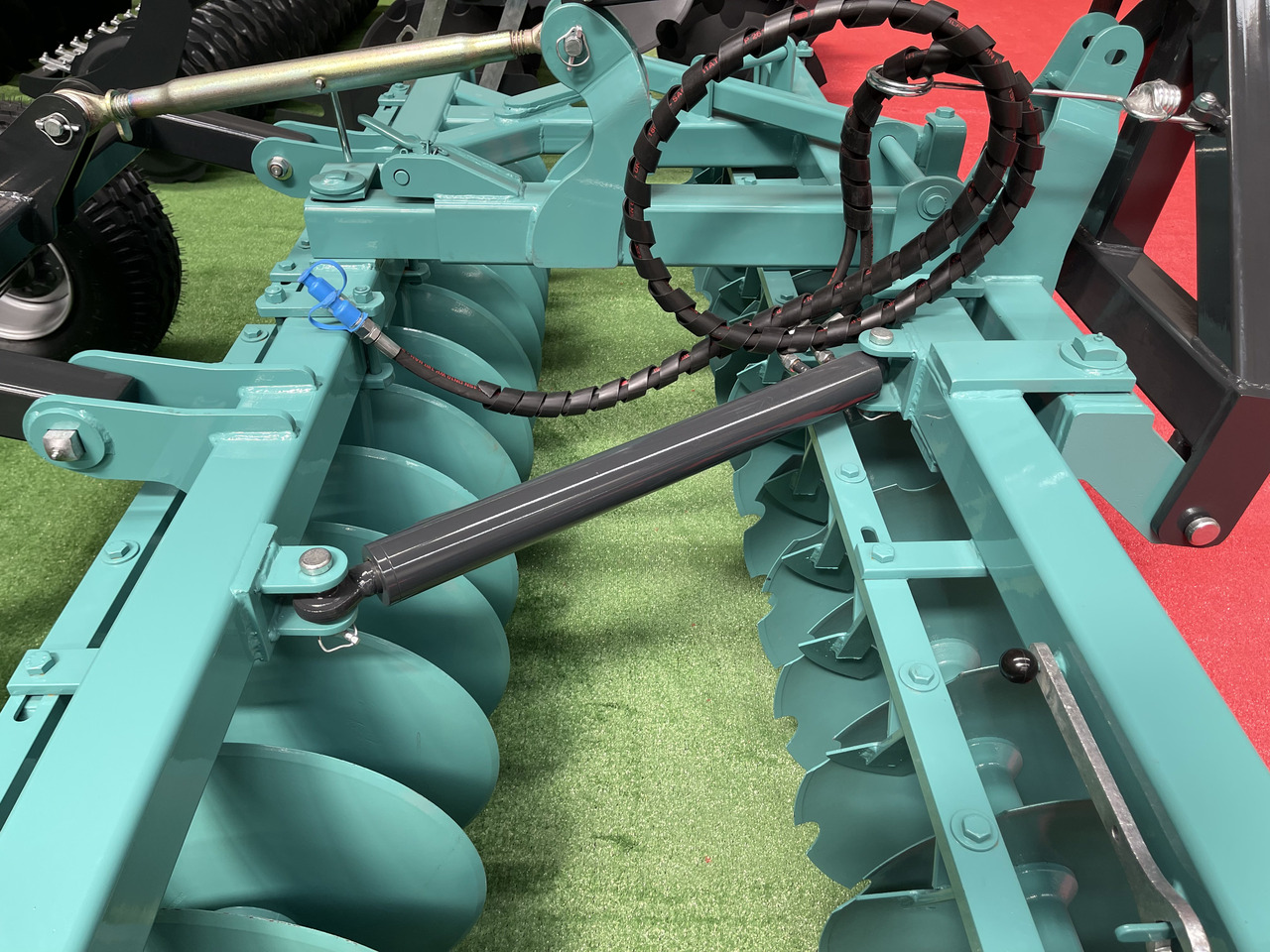 SOIL MASTER _MOUNTED AND TRAILED TYPE HEAVY DUTY DISC HARROW - Schijveneg: afbeelding 5 SOIL MASTER _MOUNTED AND TRAILED TYPE HEAVY DUTY DISC HARROW - Schijveneg: afbeelding 5