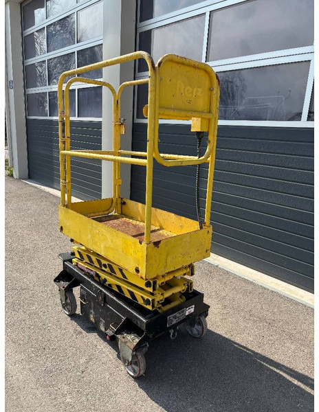 Boss 4,55m Arbeitsbühne Personenlift, BJ 2009 - Schaarlift: afbeelding 2 Boss 4,55m Arbeitsbühne Personenlift, BJ 2009 - Schaarlift: afbeelding 2