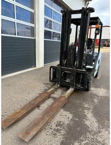 Hyster Yale UT35P Dieselstapler 2500kg, 4800mm, BJ 2019 - Diesel heftruck: afbeelding 3 Hyster Yale UT35P Dieselstapler 2500kg, 4800mm, BJ 2019 - Diesel heftruck: afbeelding 3