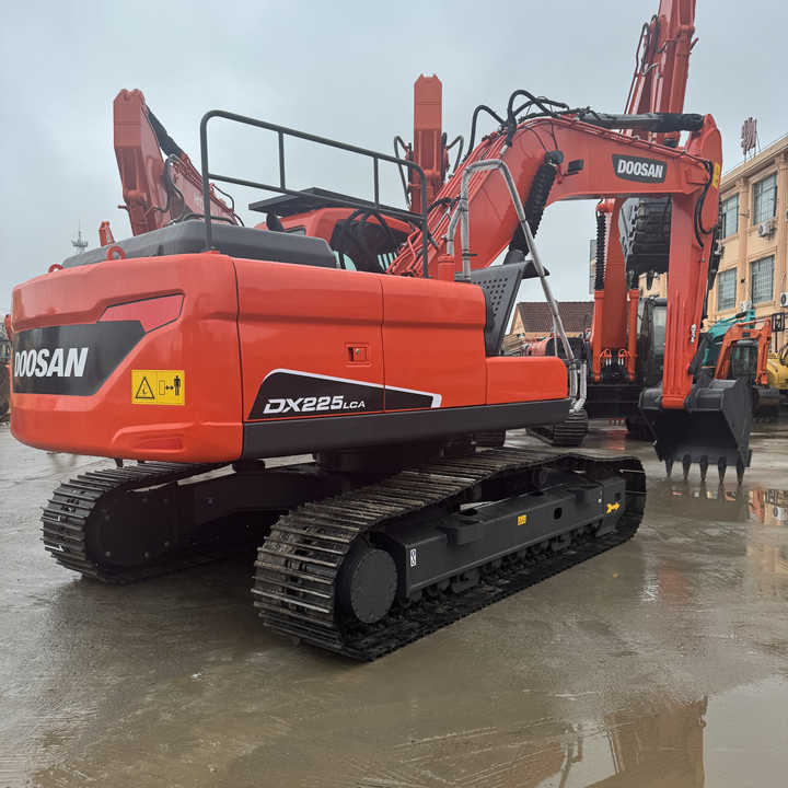 22 Tons Excavator Original Doosan Dx225LCA Crawler Digger Secondhand Used Good Condition Doosan Hydraulic Excavator on Sale - Rupsgraafmachine: afbeelding 1 22 Tons Excavator Original Doosan Dx225LCA Crawler Digger Secondhand Used Good Condition Doosan Hydraulic Excavator on Sale - Rupsgraafmachine: afbeelding 1