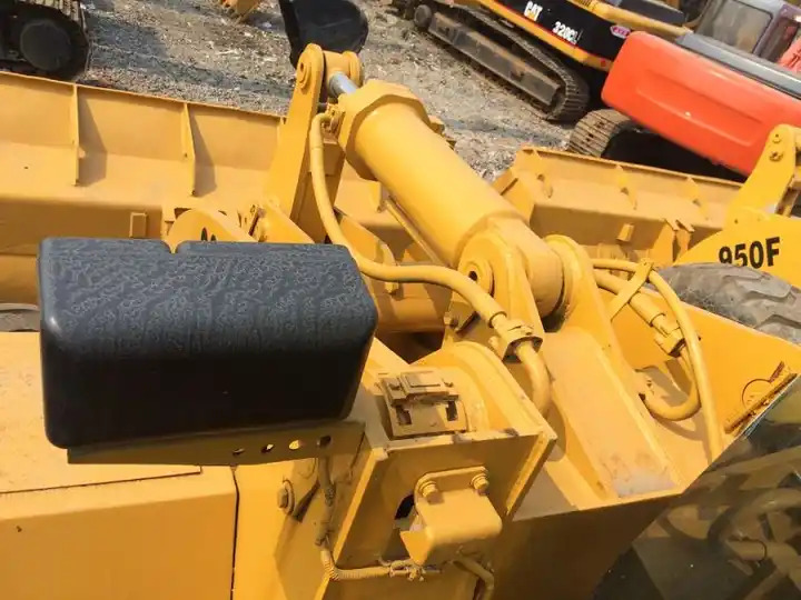 5 ton mini Used Original State loader CAT 966H Used Small wheel loader - Wiellader: afbeelding 4 5 ton mini Used Original State loader CAT 966H Used Small wheel loader - Wiellader: afbeelding 4