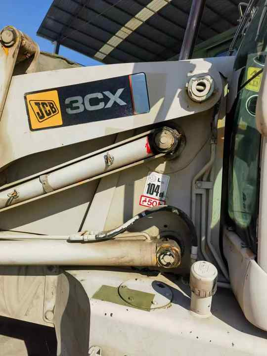 Backhoe loader JCB 3CX 4*4 tlb loader UKmade, used cheap JCB 3CX retro loader and digger - Graaflaadmachine: afbeelding 5 Backhoe loader JCB 3CX 4*4 tlb loader UKmade, used cheap JCB 3CX retro loader and digger - Graaflaadmachine: afbeelding 5