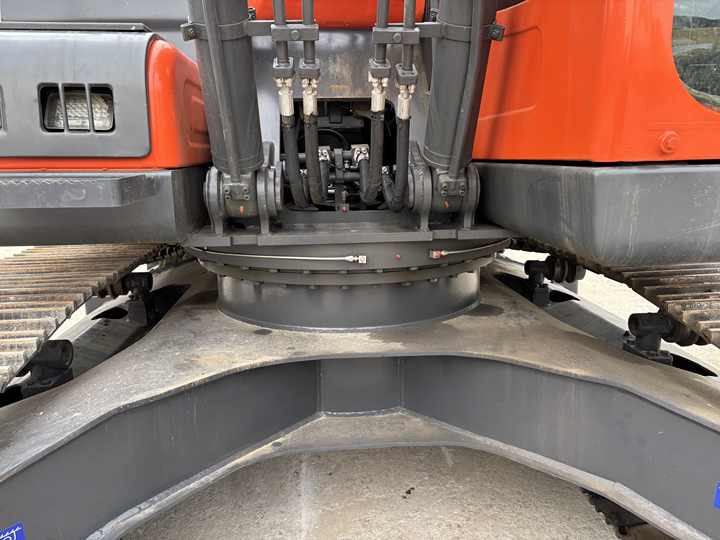 Good Quality Original 23ton Doosan DX225LCA Used Large Excavators for Sale at Low Price Secondhand Doosan225LCA Heavy Digger - Rupsgraafmachine: afbeelding 2 Good Quality Original 23ton Doosan DX225LCA Used Large Excavators for Sale at Low Price Secondhand Doosan225LCA Heavy Digger - Rupsgraafmachine: afbeelding 2