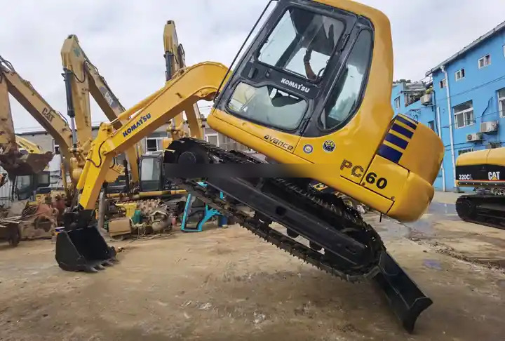 Second hand Komatsu PC60-7 excavator in good condition for sale - Rupsgraafmachine: afbeelding 2 Second hand Komatsu PC60-7 excavator in good condition for sale - Rupsgraafmachine: afbeelding 2