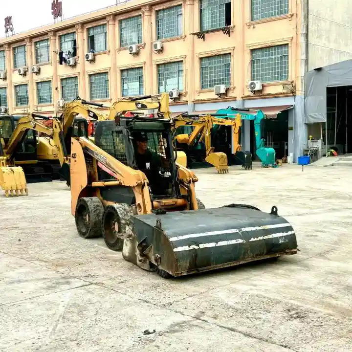 Used Case 420 Backhoe Loader Used Skid Steer Loader CASE 430 CASE 440 - Schranklader: afbeelding 3 Used Case 420 Backhoe Loader Used Skid Steer Loader CASE 430 CASE 440 - Schranklader: afbeelding 3