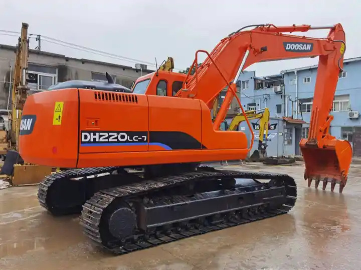 Used Doosan DH220-7 excavator on sale with manual engine made in Korea - Rupsgraafmachine: afbeelding 5 Used Doosan DH220-7 excavator on sale with manual engine made in Korea - Rupsgraafmachine: afbeelding 5