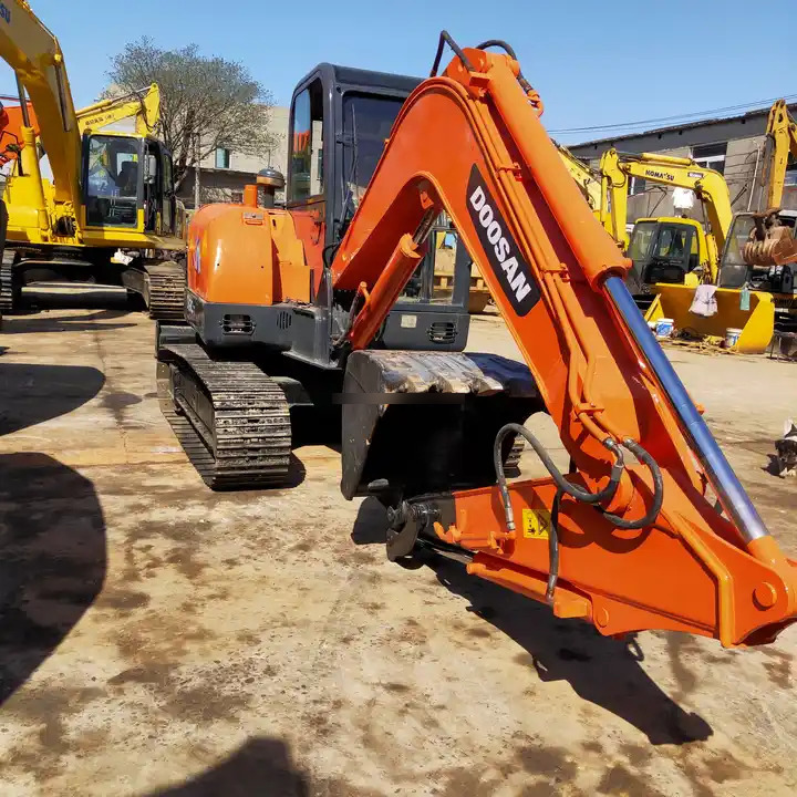 Used Doosan Machinery for Sale Mini excavator DH55-V DH60-7 for sale Fast Delivery Competitive Price Digger Hydraulic Excavator - Rupsgraafmachine: afbeelding 1 Used Doosan Machinery for Sale Mini excavator DH55-V DH60-7 for sale Fast Delivery Competitive Price Digger Hydraulic Excavator - Rupsgraafmachine: afbeelding 1