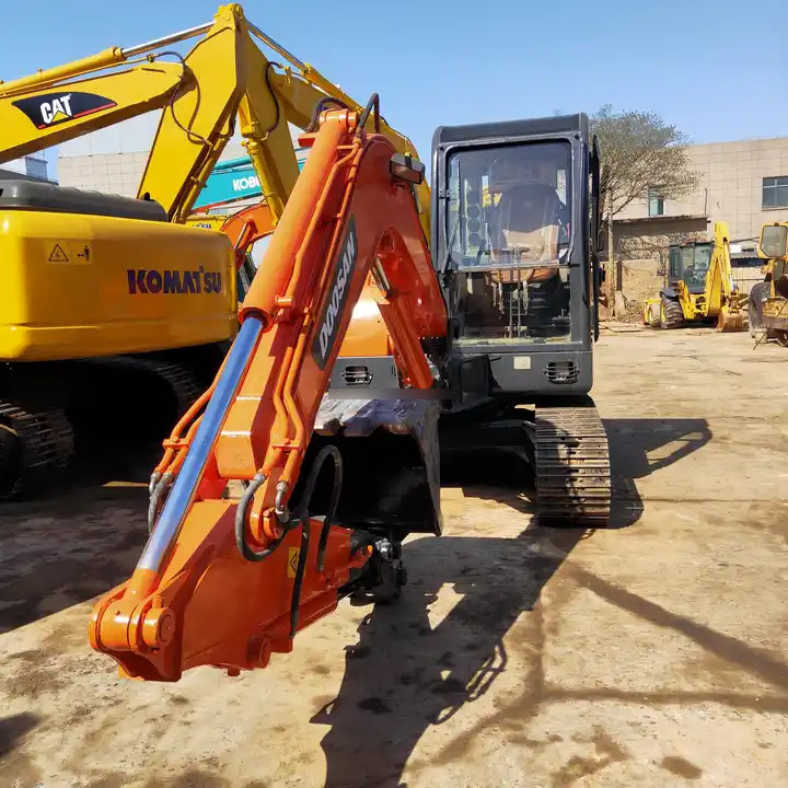 Used Doosan Machinery for Sale Mini excavator DH55-V DH60-7 for sale Fast Delivery Competitive Price Digger Hydraulic Excavator - Rupsgraafmachine: afbeelding 2 Used Doosan Machinery for Sale Mini excavator DH55-V DH60-7 for sale Fast Delivery Competitive Price Digger Hydraulic Excavator - Rupsgraafmachine: afbeelding 2
