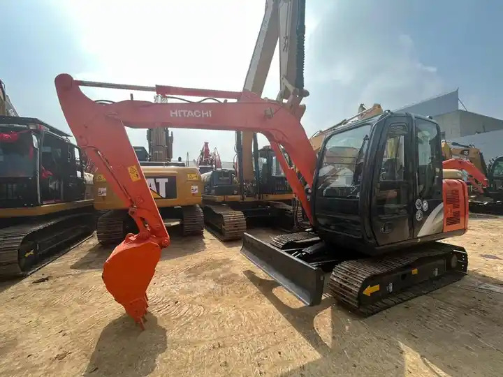 Used Hitachi ZX70 crawler Excavator, Japan Made used Hitachi ZX70 Mini Excavator in good condition on sale - Rupsgraafmachine: afbeelding 4 Used Hitachi ZX70 crawler Excavator, Japan Made used Hitachi ZX70 Mini Excavator in good condition on sale - Rupsgraafmachine: afbeelding 4