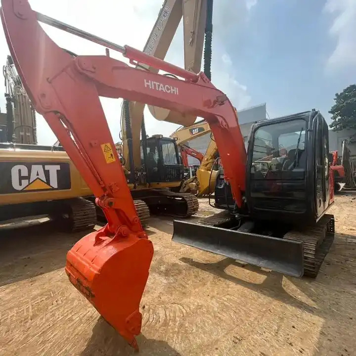 Used Hitachi ZX70 crawler Excavator, Japan Made used Hitachi ZX70 Mini Excavator in good condition on sale - Rupsgraafmachine: afbeelding 1 Used Hitachi ZX70 crawler Excavator, Japan Made used Hitachi ZX70 Mini Excavator in good condition on sale - Rupsgraafmachine: afbeelding 1