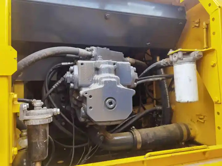 Well- Maintained Original Design Heavy Equipment Used Komatsu Pc300-7 Hydraulic Crawler Excavator In Shanghai - Rupsgraafmachine: afbeelding 4 Well- Maintained Original Design Heavy Equipment Used Komatsu Pc300-7 Hydraulic Crawler Excavator In Shanghai - Rupsgraafmachine: afbeelding 4