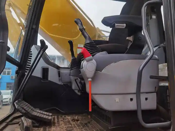 Well- Maintained Original Design Heavy Equipment Used Komatsu Pc300-7 Hydraulic Crawler Excavator In Shanghai - Rupsgraafmachine: afbeelding 3 Well- Maintained Original Design Heavy Equipment Used Komatsu Pc300-7 Hydraulic Crawler Excavator In Shanghai - Rupsgraafmachine: afbeelding 3