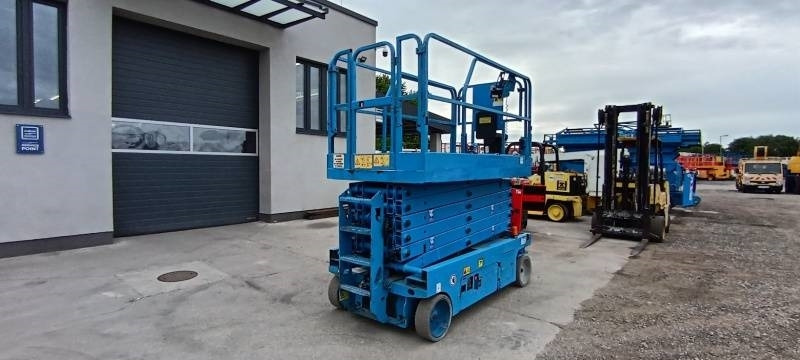 Genie GS4047 - 13,7m - electric - Schaarlift: afbeelding 2 Genie GS4047 - 13,7m - electric - Schaarlift: afbeelding 2