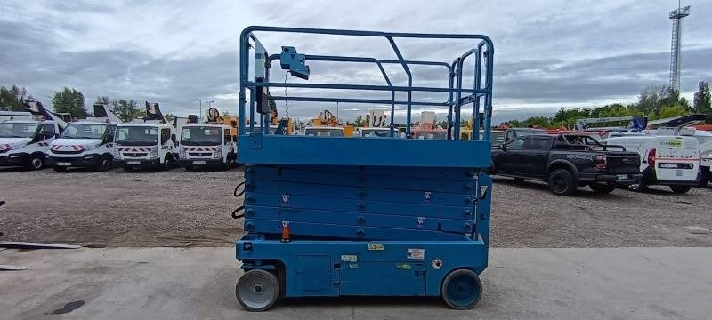 Genie GS4047 - 13,7m - electric - Schaarlift: afbeelding 5 Genie GS4047 - 13,7m - electric - Schaarlift: afbeelding 5