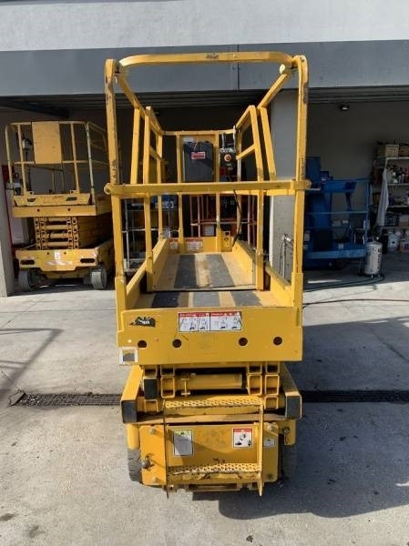 Haulotte Compact 8 - 8m, electric - Schaarlift: afbeelding 3 Haulotte Compact 8 - 8m, electric - Schaarlift: afbeelding 3